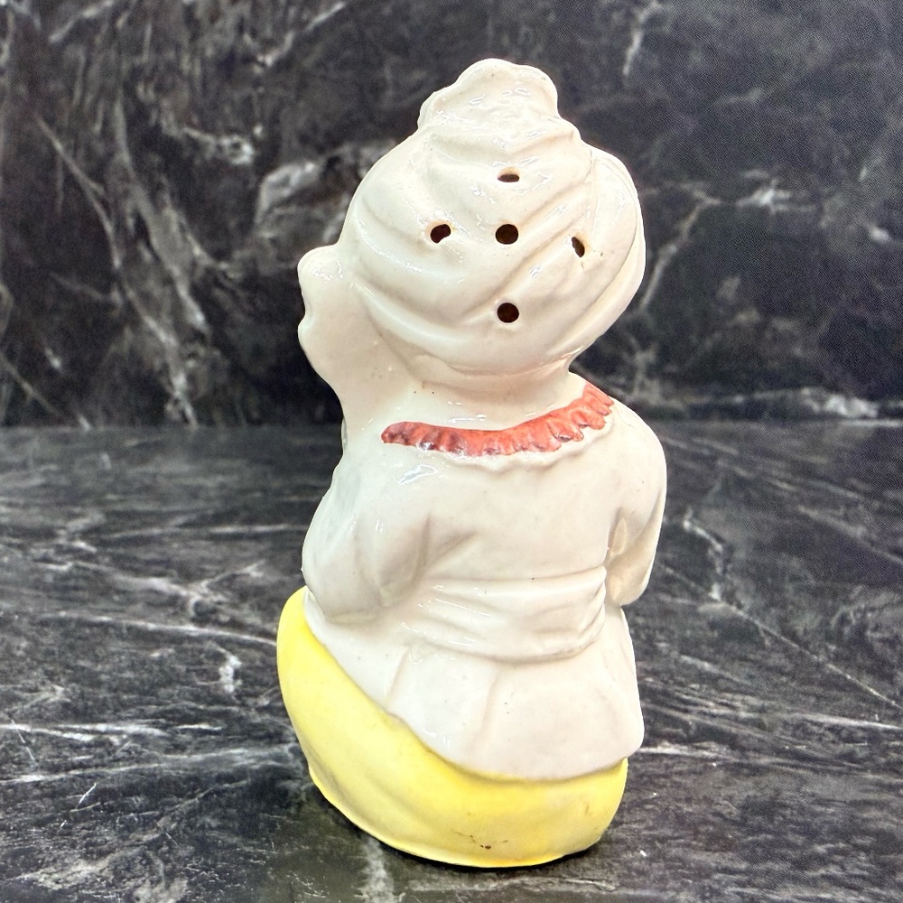 Genie Salt & Pepper Shakers - Picture 6 of 16